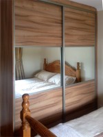 Wood Sliding Wardrobes with Mirrors