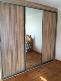 Light walnut and mirror